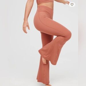 Aerie Offline Real Me Super Flare Leggings, Sz L (Inseam 33.5”)